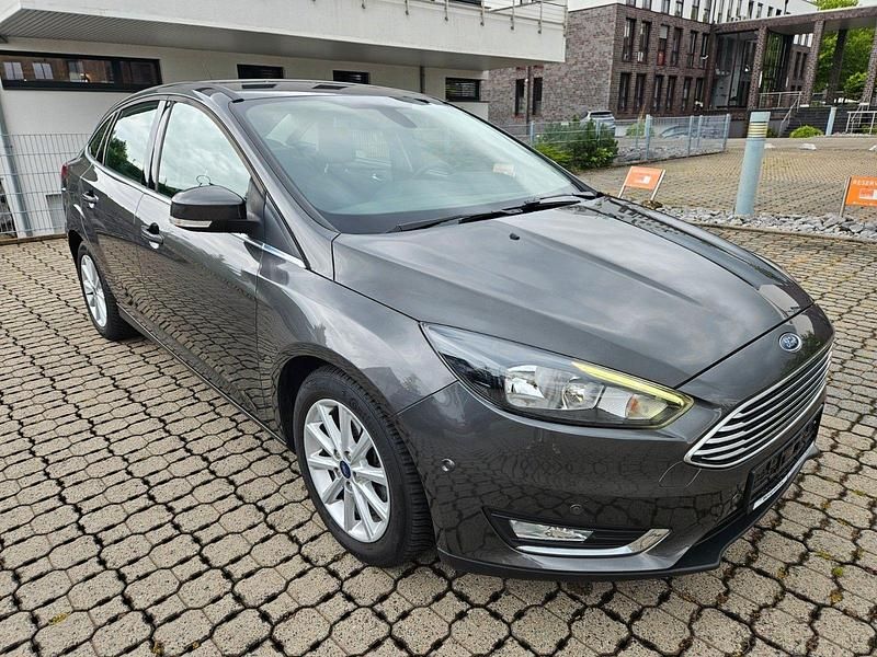 Usata Ford Focus 101 CV (74 kW) 2017 Grigio Berlina