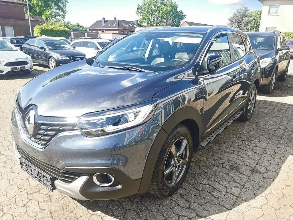 Gebraucht Renault Kadjar LIMITED 131 PS (96 kW) 2019 Grau SUV