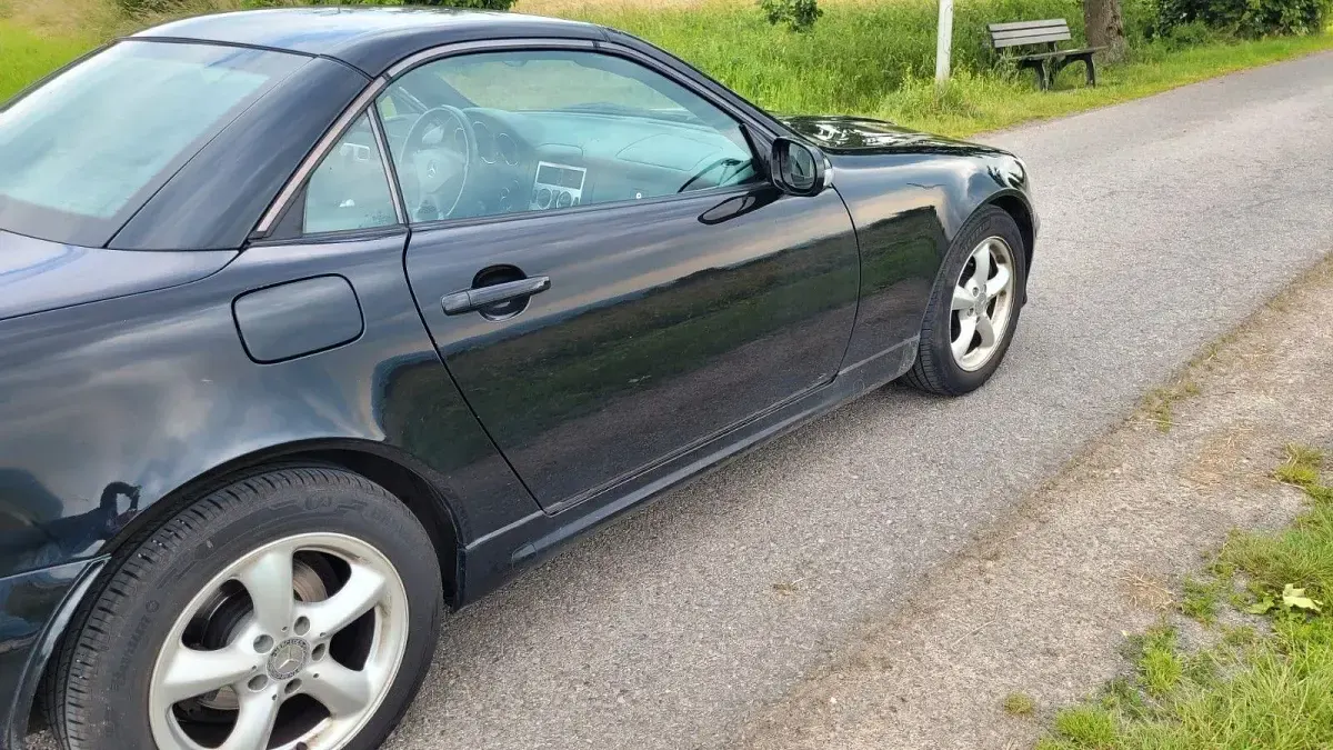 Gebraucht Mercedes SLK320 218 PS (160 kW) 2001 Schwarz Cabrio
