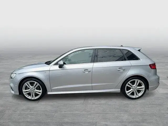 Gebraucht Audi A3 Design 150 PS (110 kW) 2020 Florettsilber metallic (metallic) Limousine