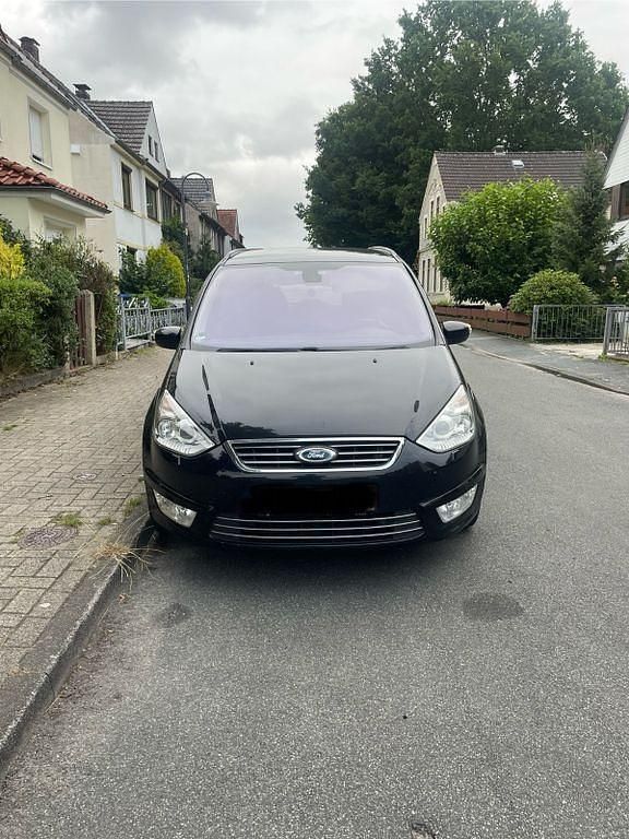 Schwarz Gebraucht 2013 Ford Galaxy Titanium Van / Kleinbus | 10.000 € (Etwas zu teuer) - Bild 1/4
