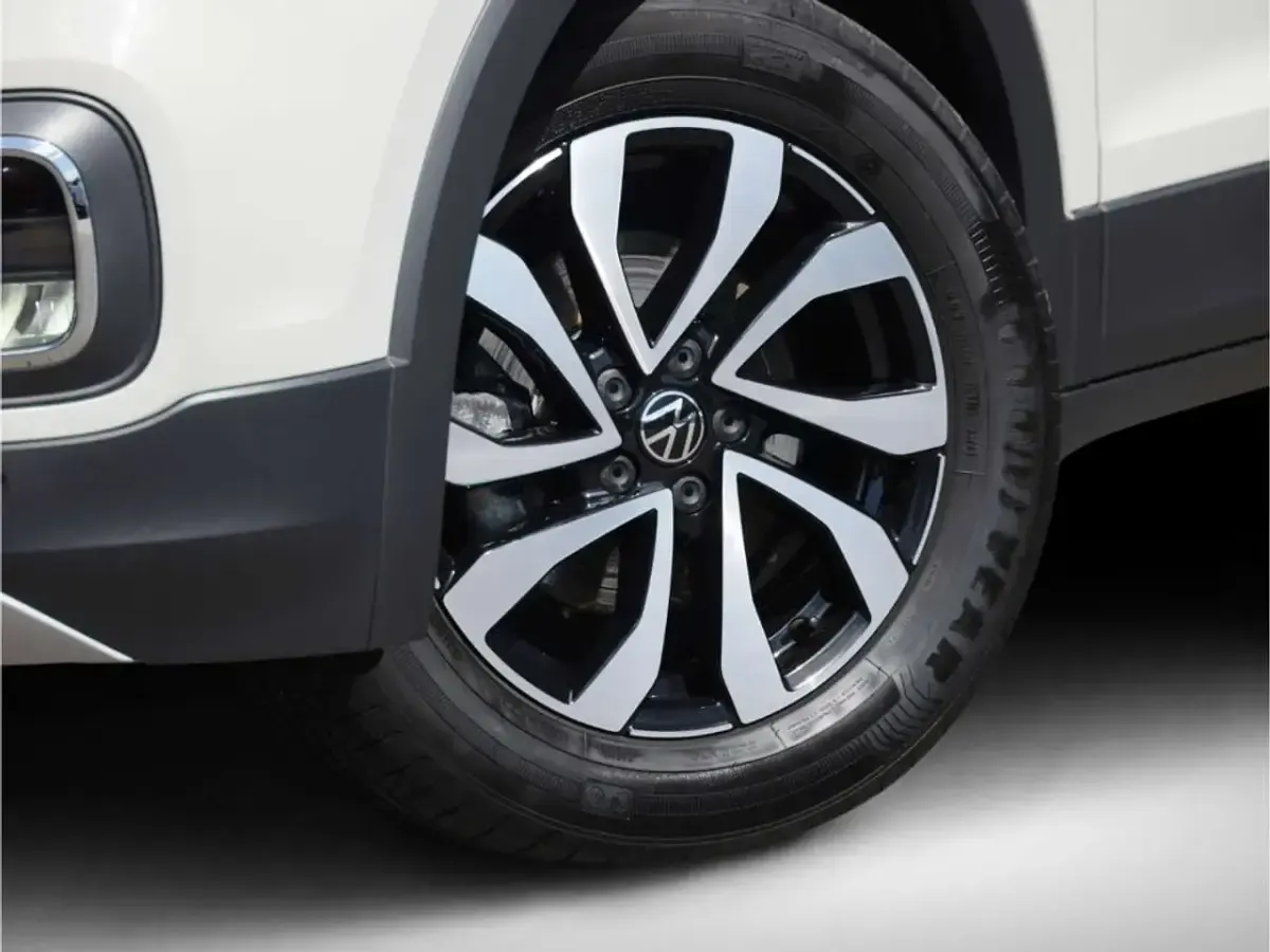 Gebraucht VW T-Cross Active 110 PS (80 kW) 2023 Grau SUV