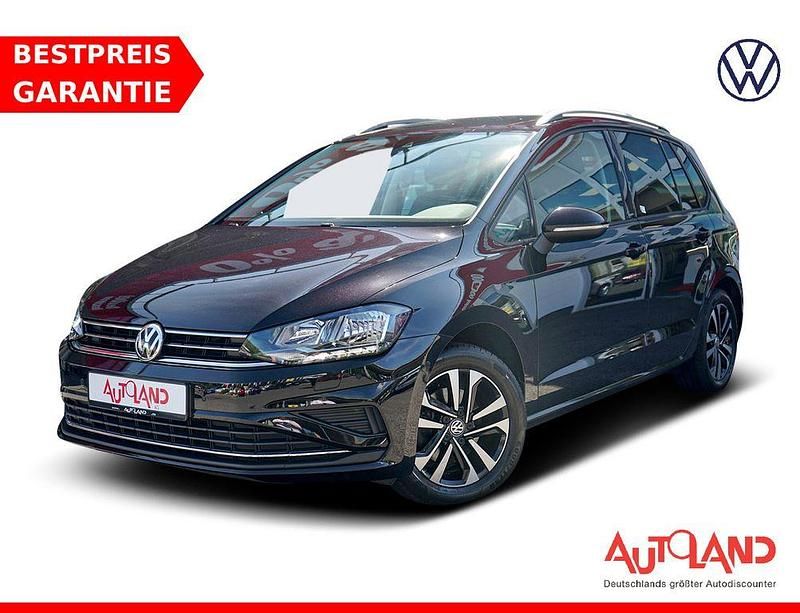 Schwarz Gebraucht 2020 VW Golf Sportsvan Comfortline Van / Kleinbus | 18.990 € (Teuer) - Bild 1/4