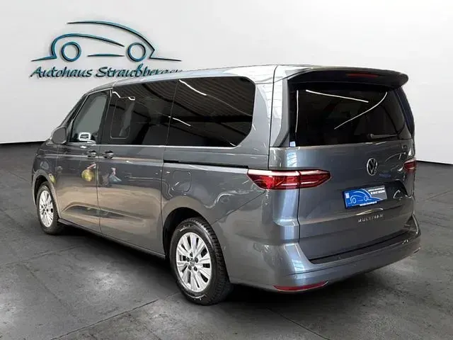 Gebraucht VW Multivan 204 PS (150 kW) 2024 Indiumgrau Van / Kleinbus