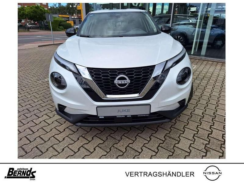 Neu Nissan Juke Acenta 114 PS (83 kW) 2025 Solid white SUV