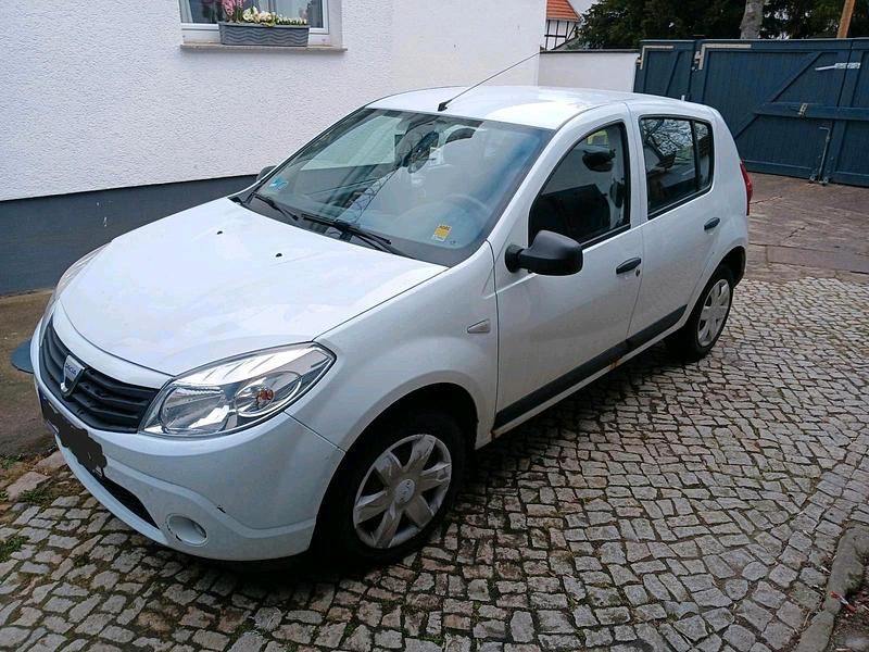 Gebraucht Dacia Sandero 75 PS (55 kW) 2009 Weiß Kleinwagen
