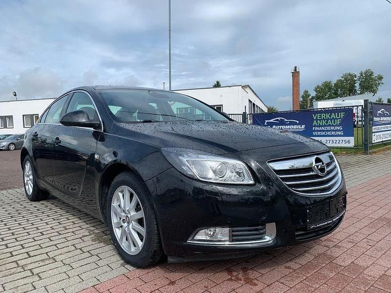 Schwarz Gebraucht 2011 Opel Insignia Limousine | 5.900 € (Fairer Preis) - Bild 1/3