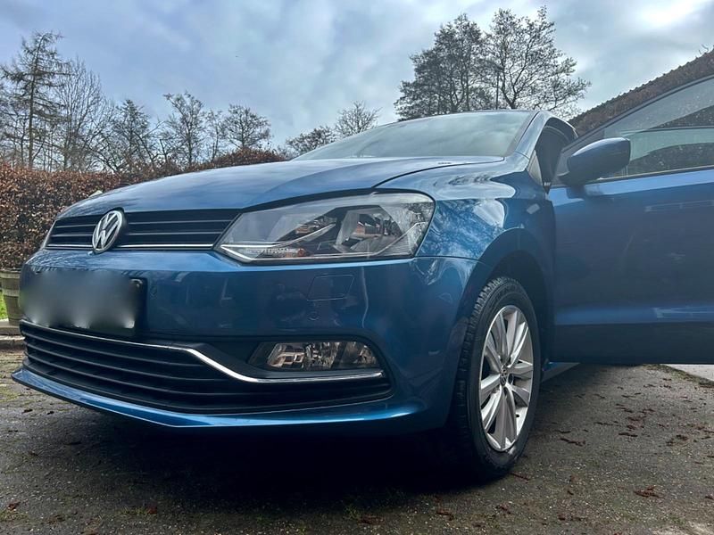 Gebraucht VW Polo Comfortline 90 PS (66 kW) 2017 Blau Limousine