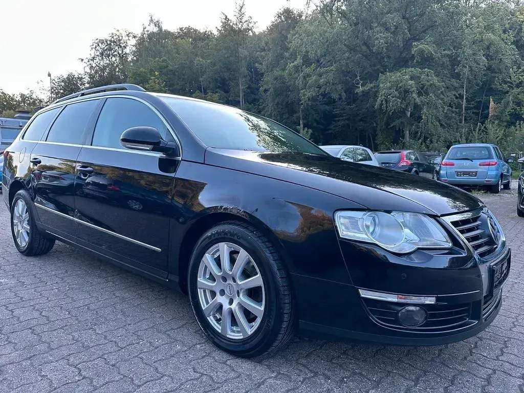 Gebraucht VW Passat Sportline 140 PS (102 kW) 2009 Deep black perleffekt Kombi