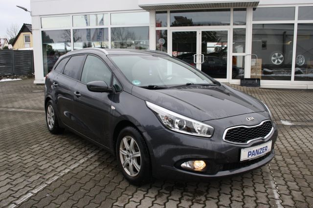 Grau Gebraucht 2013 Kia Ceed Kombi | 8.990 € (Fairer Preis) - Bild 1/4