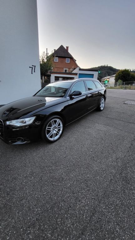Schwarz Gebraucht 2012 Audi A6 Sport Kombi | 12.000 € (Fairer Preis) - Bild 1/4