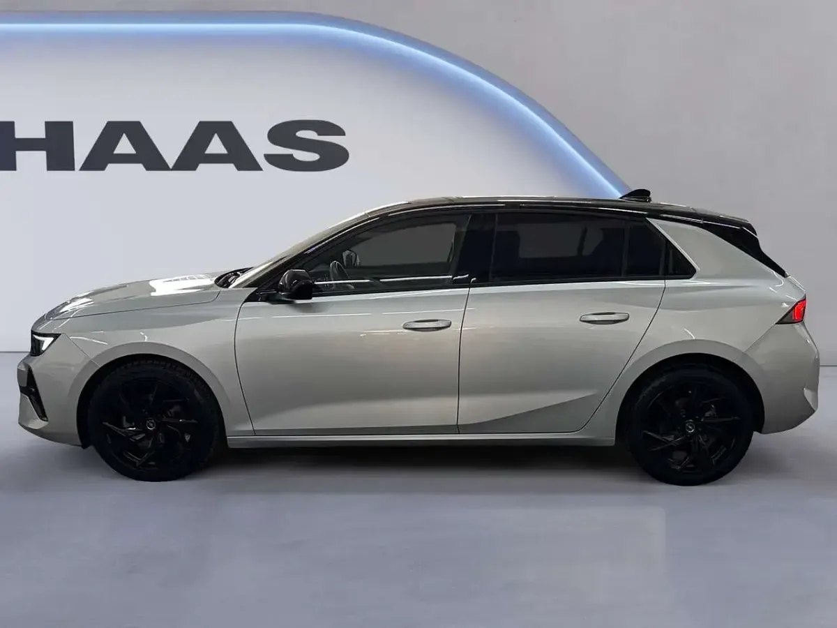 Gebraucht Opel Astra GS Line 131 PS (96 kW) 2023 Aluminium silb/kristall silb Limousine