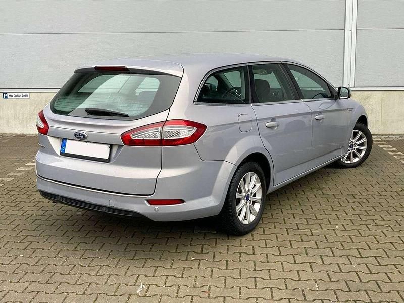 Gebraucht Ford Mondeo 140 PS (102 kW) 2014 Silber Kombi