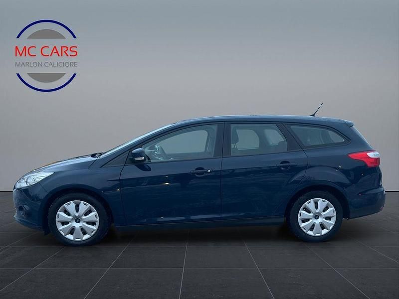 Gebraucht Ford Focus Trend 116 PS (85 kW) 2014 Blau Limousine