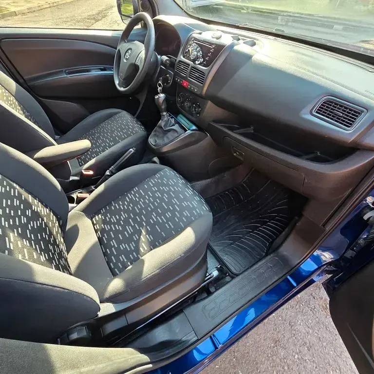Używany Opel Combo Selection 90 KM (66 kW) 2015 Minivan
