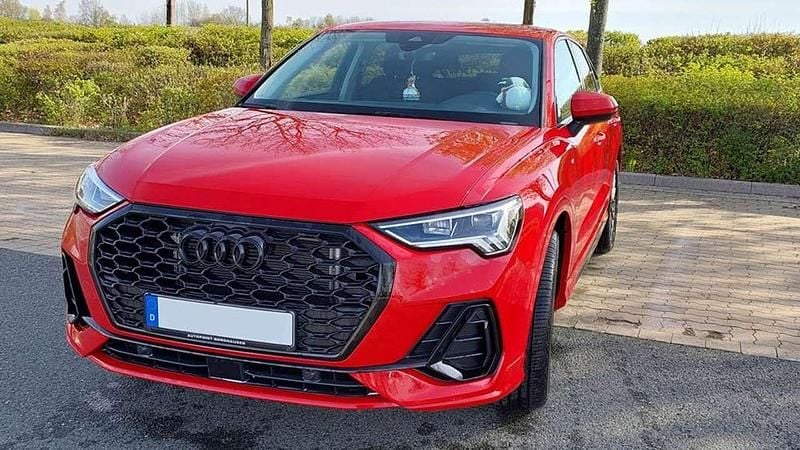 Gebraucht Audi Q3 Sportback S-Line 150 PS (110 kW) 2023 Rot SUV