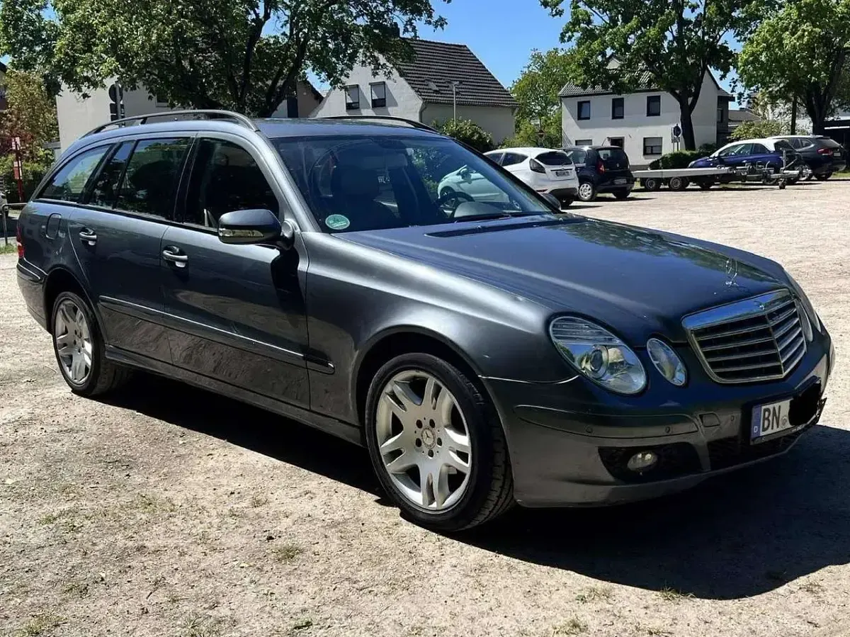 Gebraucht Mercedes E280 Classic 190 PS (139 kW) 2008 Grau Kombi