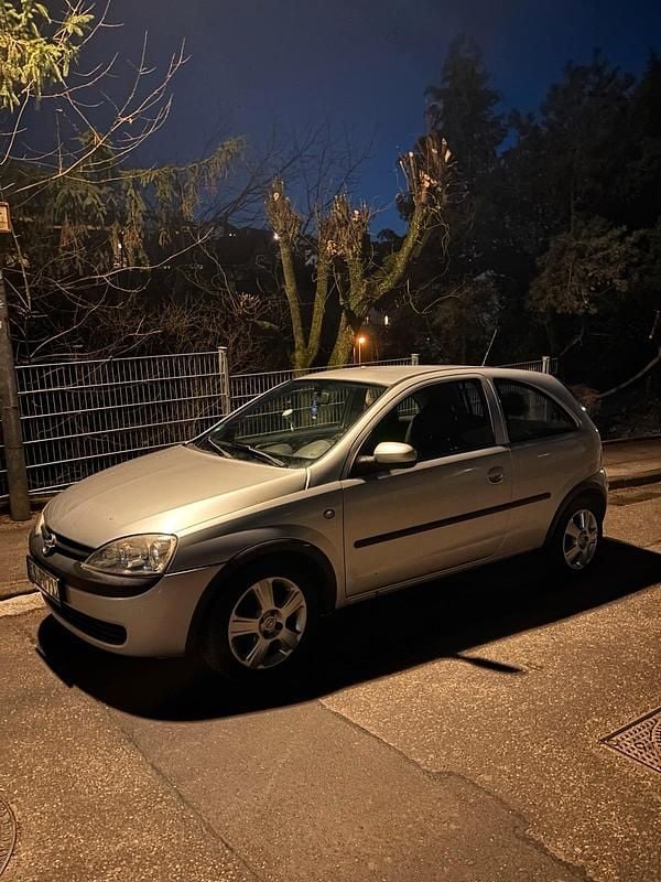 Silber Gebraucht 2004 Opel Corsa Kleinwagen | 615 € (Superpreis) - Bild 1/4