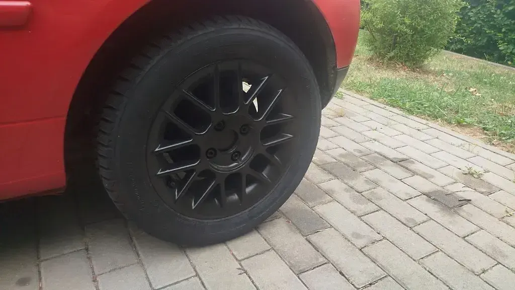 Gebraucht VW Lupo Basis 50 PS (36 kW) 2003 Rot Kleinwagen