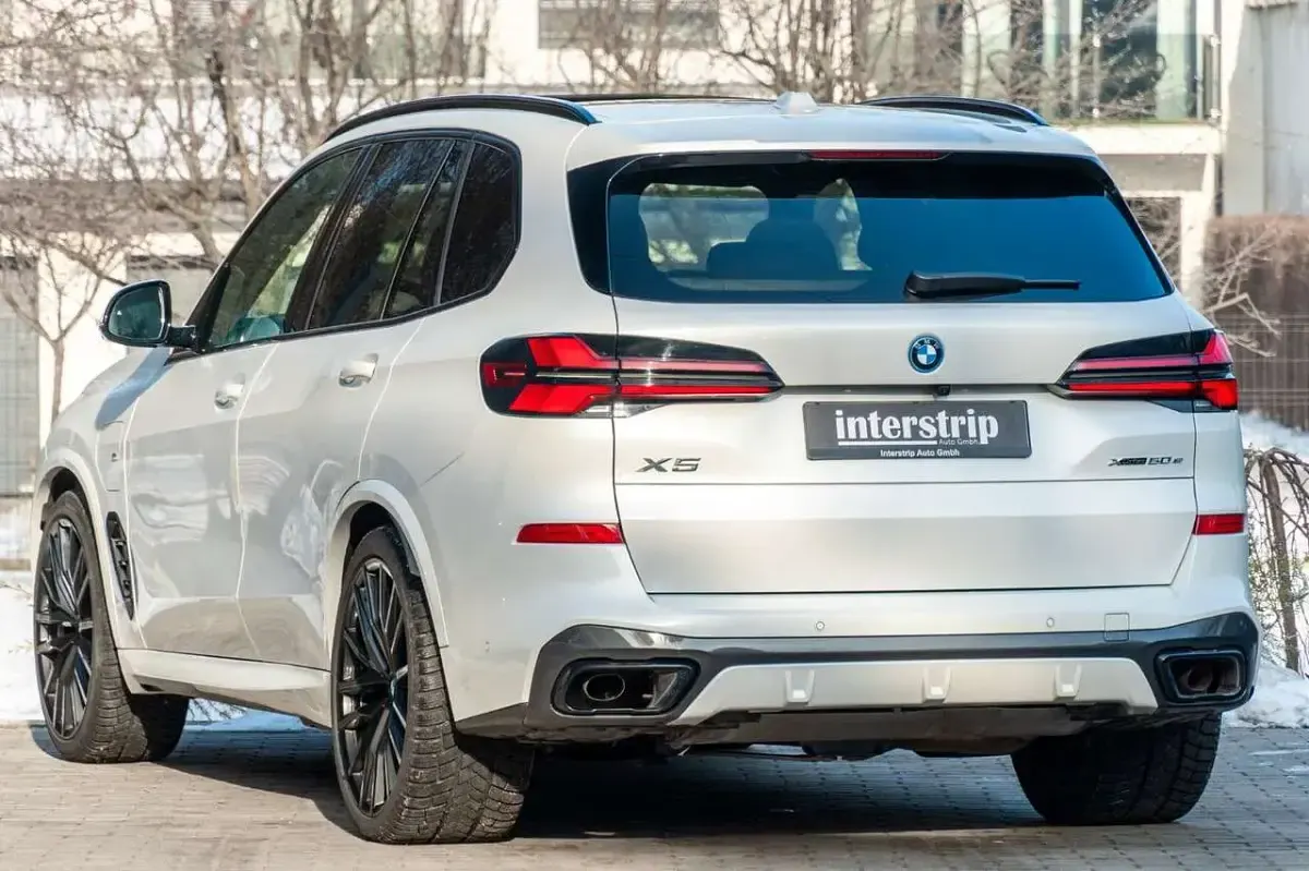 Gebraucht BMW X5 Sport Line 489 PS (359 kW) 2025 Weiß SUV