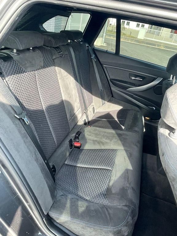Gebraucht BMW 320 M Sport 184 PS (135 kW) 2012 Grau Kombi