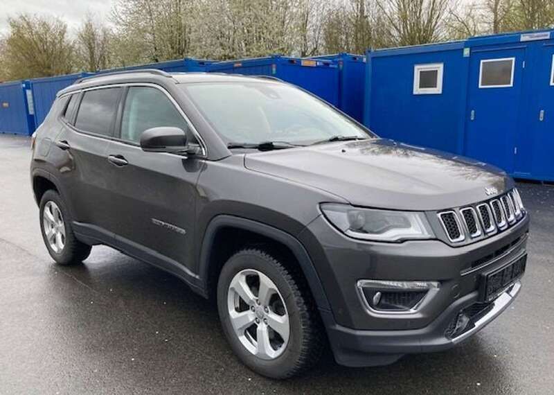Granite crystal Gebraucht 2018 Jeep Compass Limited SUV | 21.490 € (Teuer) - Bild 1/4