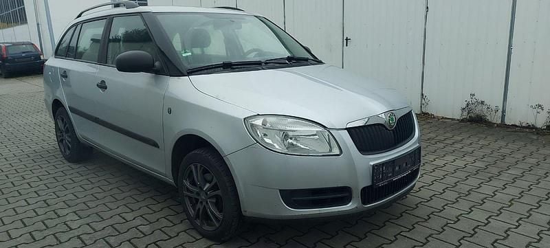 Gebraucht Skoda Fabia 86 PS (63 kW) 2010 Grau Kleinwagen