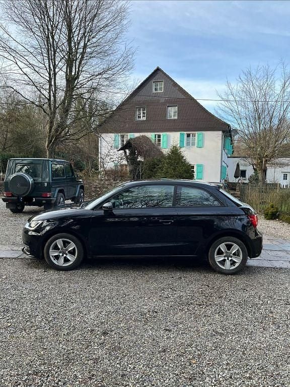Second-hand Audi A1 90 CP (66 kW) 2015 Negru Hatchback