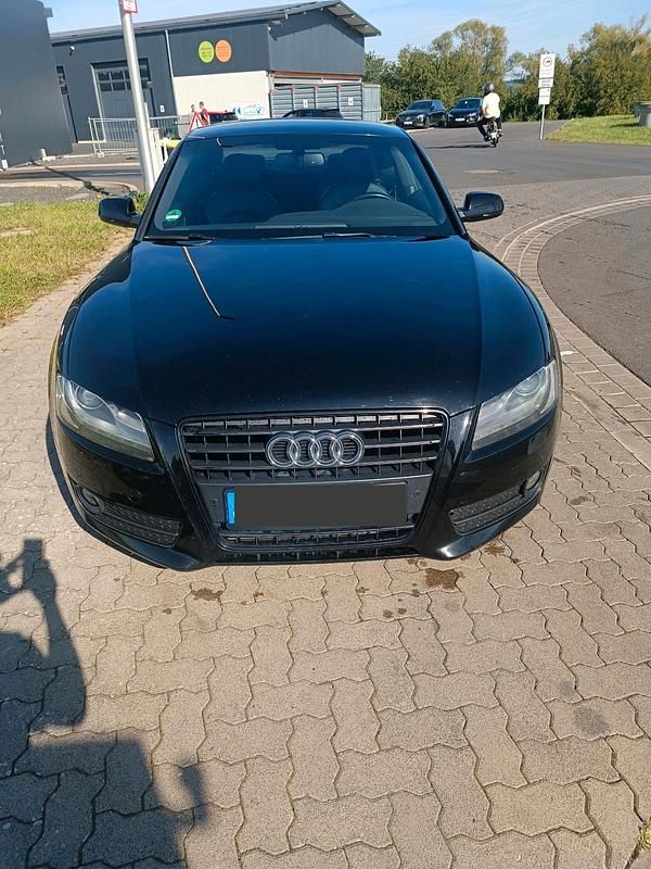 Schwarz Gebraucht 2011 Audi A5 Coupé | 13.500 € (Teuer) - Bild 1/4
