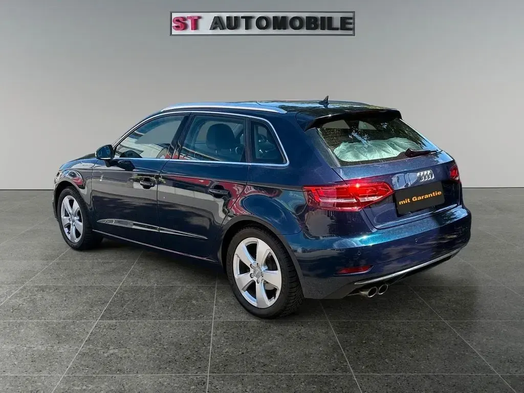 Gebraucht Audi A3 150 PS (110 kW) 2017 Blau Limousine