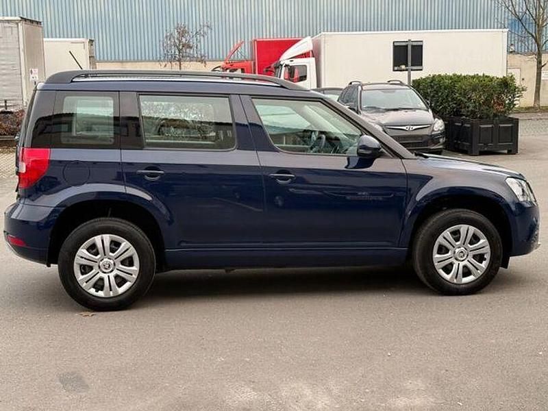 Gebraucht Skoda Yeti Active 105 PS (77 kW) 2014 Blau SUV