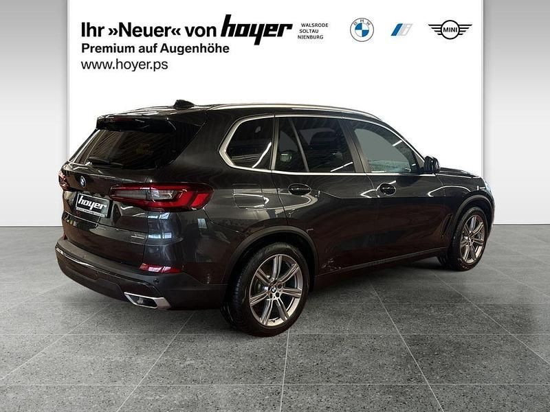 Gebraucht BMW X5 Sport Line 340 PS (250 kW) 2022 Sophistograu brillanteffekt SUV