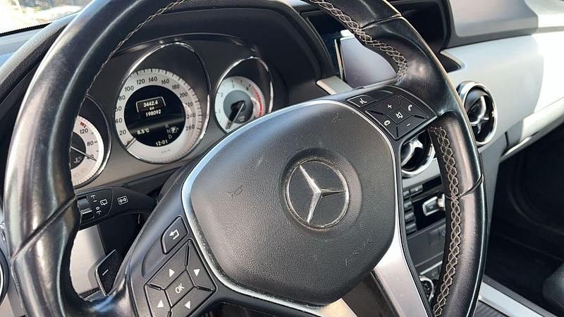 Gebraucht Mercedes GLK220 170 PS (125 kW) 2012 Weiß SUV