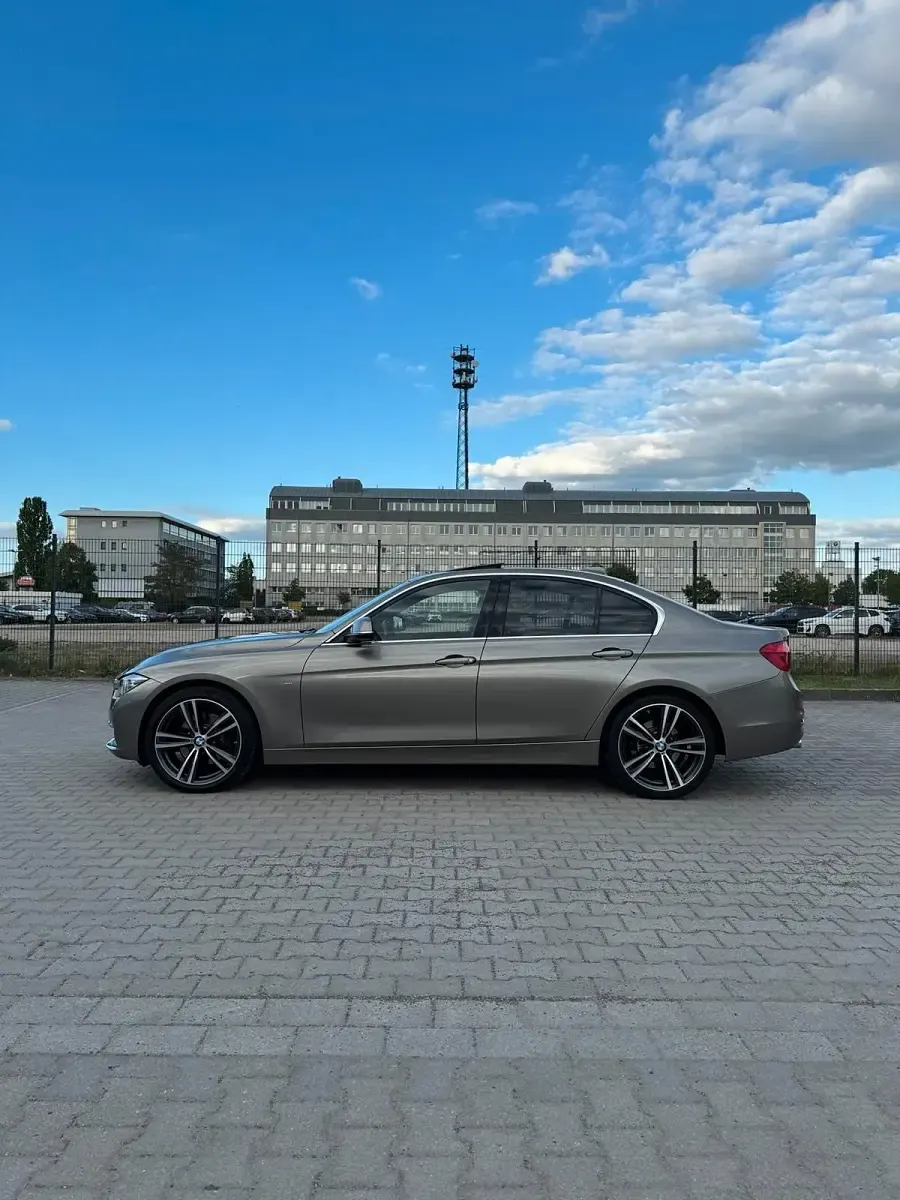 Gebraucht BMW 325 224 PS (164 kW) 2016 Andere farben Limousine