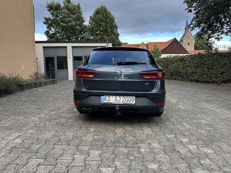 Gebraucht Seat Leon FR 150 PS (110 kW) 2020 Grau Kombi