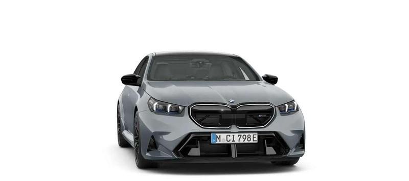 Saphirschwarz metallic Neu 2025 BMW M5 Performance Limousine | 133.599 € (Guter Preis) - Bild 1/4