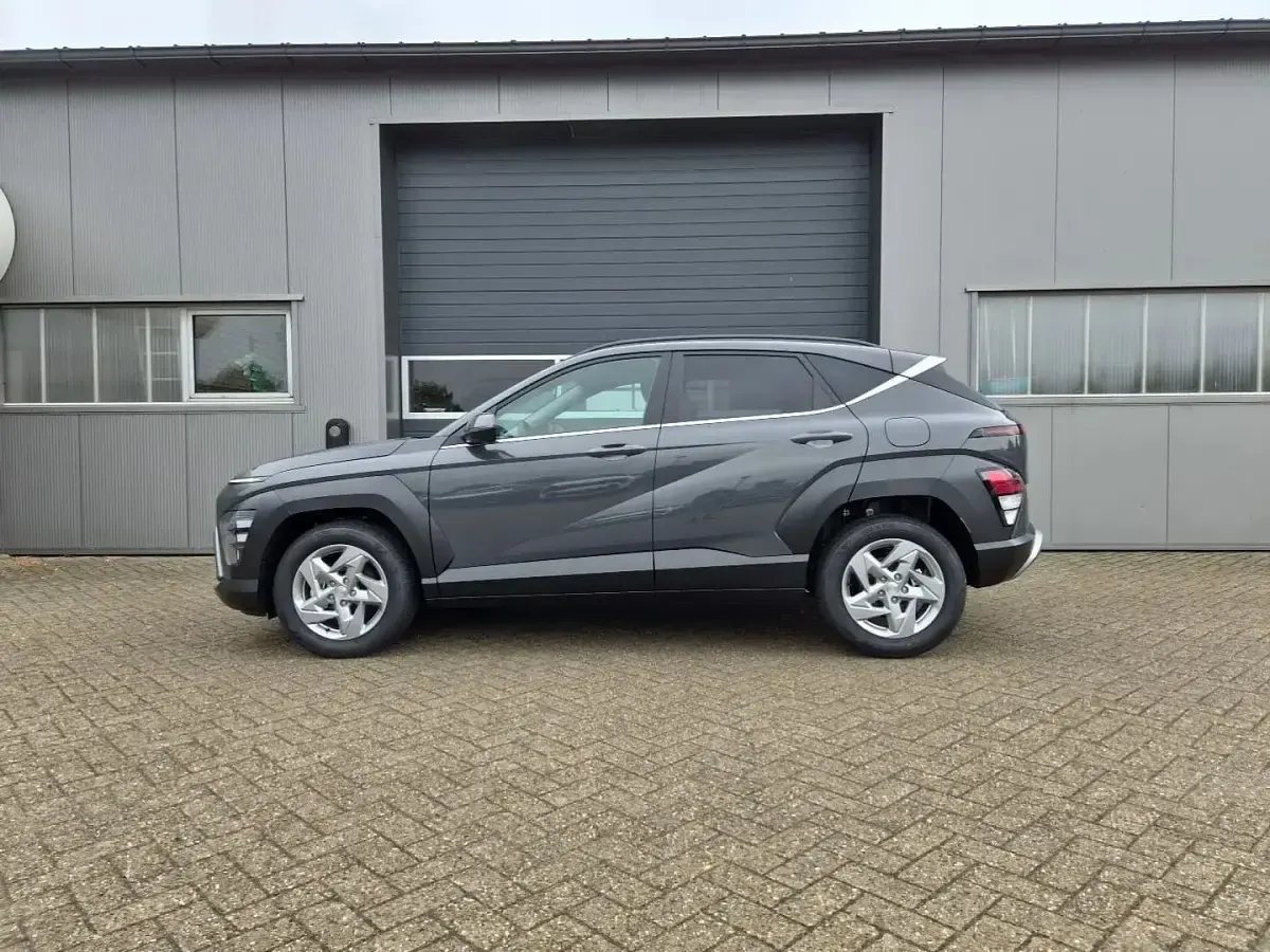 Neu Hyundai Kona Trend 150 PS (110 kW) 2026 Ecotronic grey SUV
