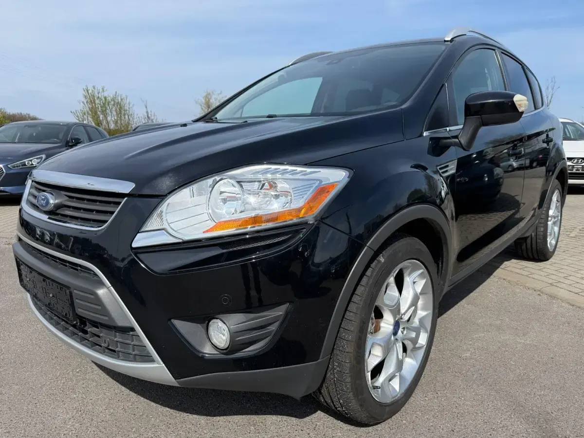 Gebraucht Ford Kuga Titanium 163 PS (119 kW) 2011 Schwarz SUV