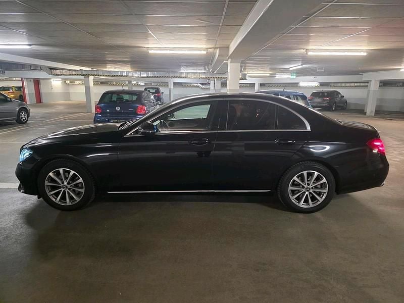 Gebraucht Mercedes E200 150 PS (110 kW) 2018 Schwarz Limousine