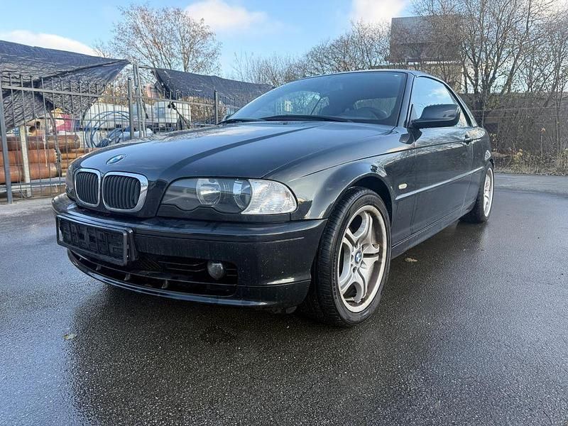 Schwarz Gebraucht 2002 BMW 318 Cabriolet Sport Line Cabrio | 3.870 € (Superpreis) - Bild 1/4