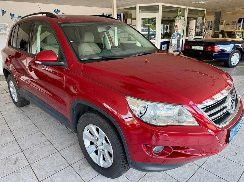 Gebraucht VW Tiguan 150 PS (110 kW) 2008 Wild cherry red metallic SUV