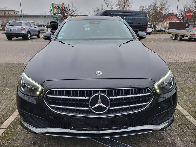 Gebraucht Mercedes E300 306 PS (225 kW) 2020 Schwarz Kombi