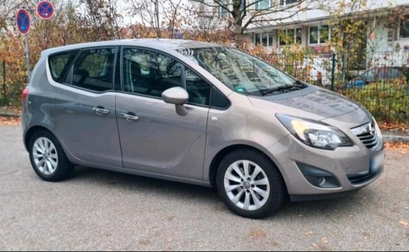 Gebraucht Opel Meriva 95 PS (69 kW) 2012 Silber Van / Kleinbus