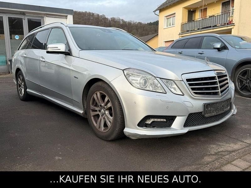 Gebraucht Mercedes E250 AMG line 204 PS (150 kW) 2010 Silber Kombi