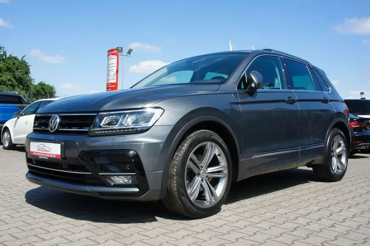 Gebraucht VW Tiguan Comfortline 150 PS (110 kW) 2018 Grau indiumgrau metallic metallic SUV