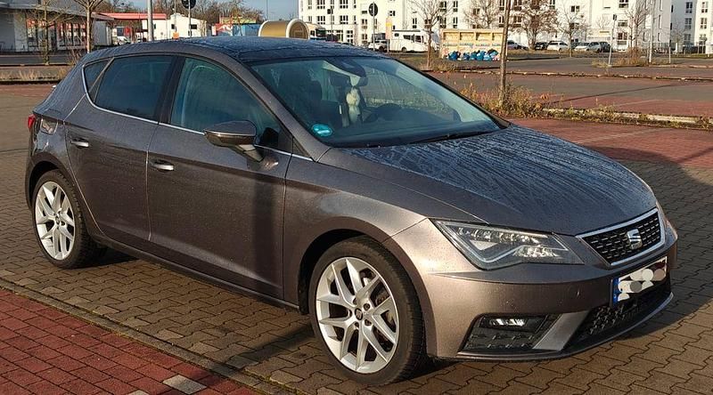 Gebraucht Seat Leon XCELLENCE 150 PS (110 kW) 2017 Grau Limousine