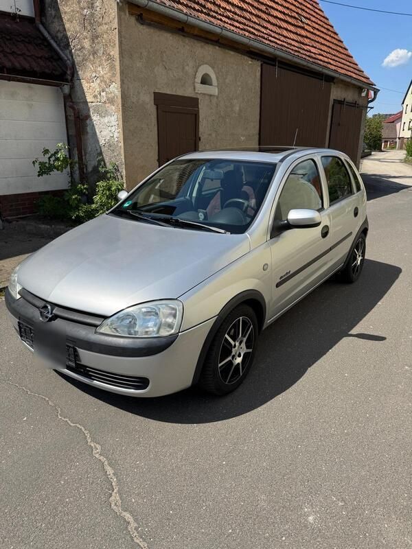 Silber Gebraucht 2001 Opel Corsa Kleinwagen | 1.300 € (Fairer Preis) - Bild 1/4