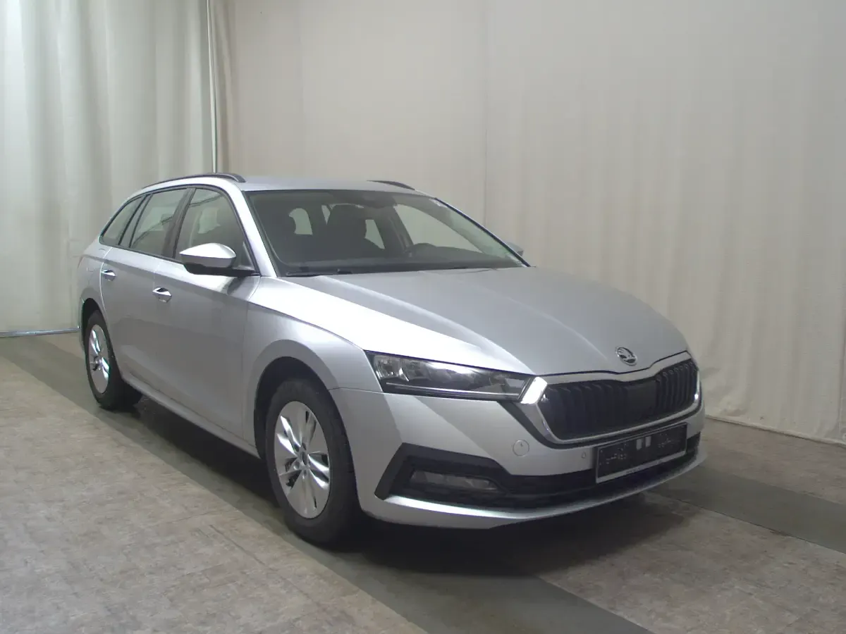 Gebraucht Skoda Octavia Ambition 150 PS (110 kW) 2022 Silber Kombi