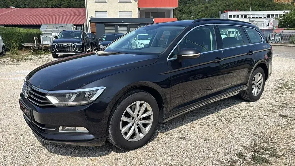 Gebraucht VW Passat Comfortline 150 PS (110 kW) 2019 Schwarz Kombi