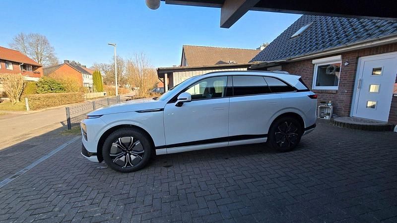 Gebraucht XPENG G9 230 kW (313 PS) 2024 Weiß SUV